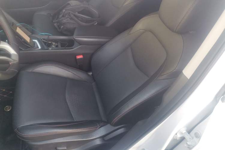 Used Chevrolet Orlando 2020 Light Hybrid Redline 530T Automatic Enjoyment Edition (5+2 Models) Left Front Seat
