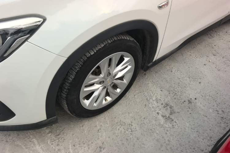 Used Chevrolet Orlando 2020 Mild Hybrid 530T Automatic Enjoyment Edition (5+2 Models) Left Front Wheel Hub
