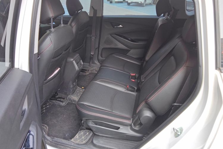 Used Chevrolet Orlando 2020 Light Hybrid Redline 530T Automatic Enjoyment Edition (5+2 Models) Left Rear Seat