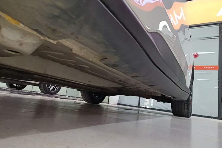 Used Chevrolet Orlando 2020 Light Hybrid Redline 530T Automatic Zhaoxiang Edition (5+2 Models) Left Side Sill