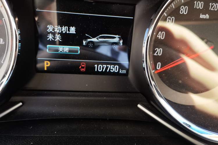 Used Chevrolet Orlando 2020 Light Hybrid Redline 530T Automatic Zhaoxiang Edition (5+2 Models) Odometer Close Up