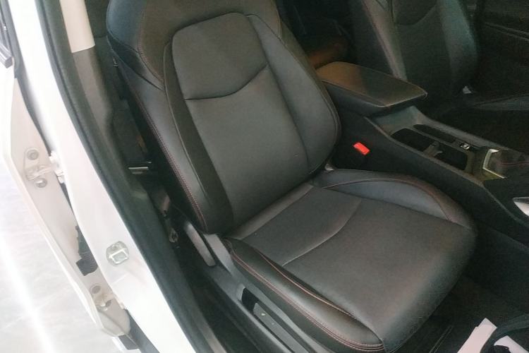 Used Chevrolet Orlando 2020 Light Hybrid Redline 530T Automatic Enjoyment Edition (5+2 Models) Right Front Seat