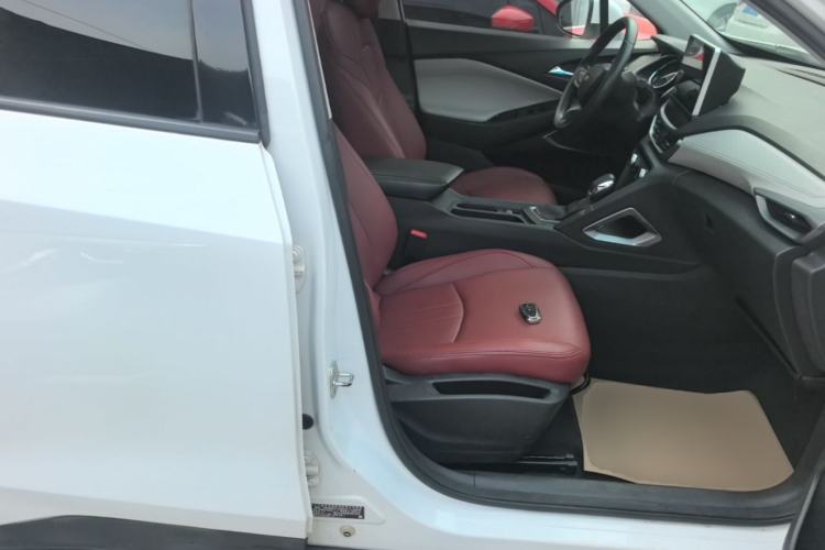Used Chevrolet Orlando 2020 Mild Hybrid 530T Automatic Enjoyment Edition (5+2 Models) Right Front Seat