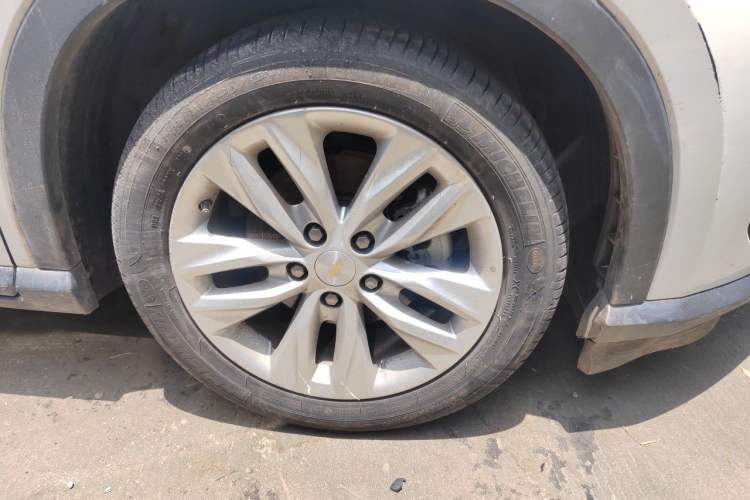 Used Chevrolet Orlando 2020 Mild Hybrid 530T Automatic Enjoyment Edition (5+2 Models) Right Front Wheel Hub