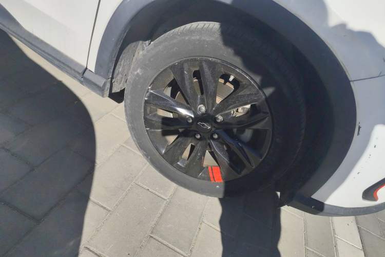 Used Chevrolet Orlando 2020 Light Hybrid Redline 530T Automatic Enjoyment Edition (5+2 Models) Right Front Wheel Hub