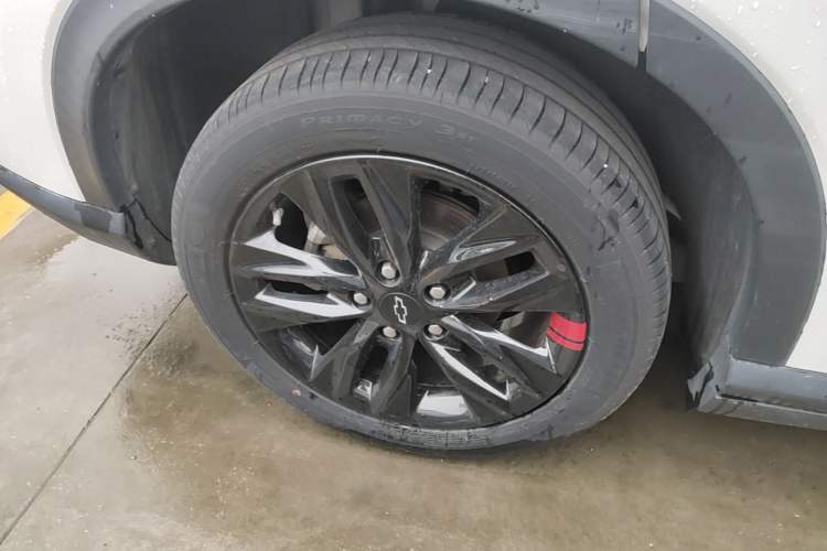 Used Chevrolet Orlando 2020 Light Hybrid Redline 530T Automatic Enjoyment Edition (5+2 Models) Right Rear Wheel Hub