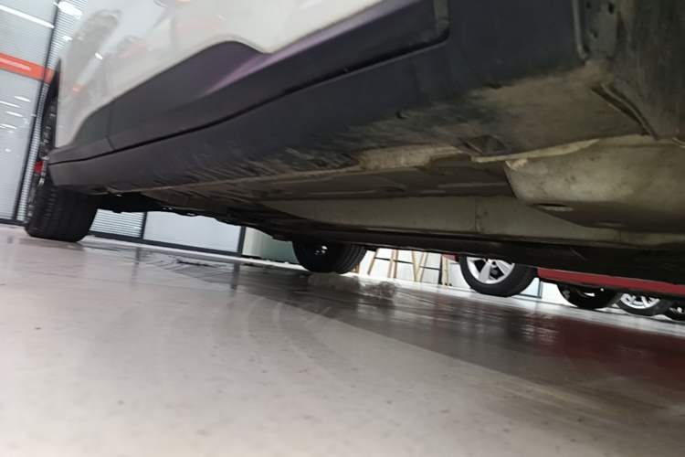 Used Chevrolet Orlando 2020 Light Hybrid Redline 530T Automatic Zhaoxiang Edition (5+2 Models) Right Side Sill