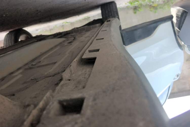 Used Chevrolet Orlando 2020 Mild Hybrid 530T Automatic Enjoyment Edition (5+2 Models) Right Side Sill