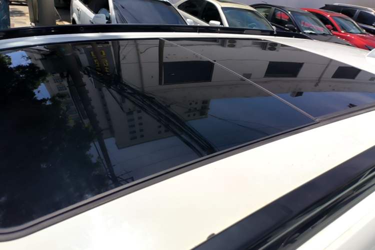 Used Chevrolet Orlando 2020 Light Hybrid Redline 530T Automatic Enjoyment Edition (5+2 Models) Roof