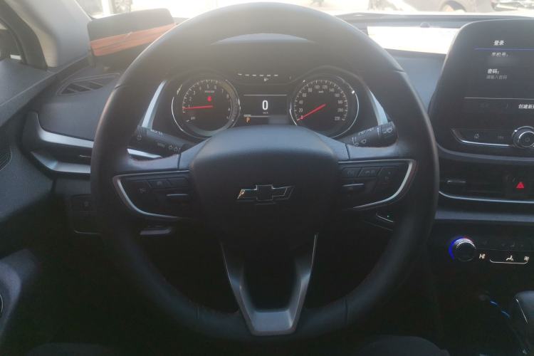 Used Chevrolet Orlando 2020 Light Hybrid Redline 530T Automatic Enjoyment Edition (5+2 Models) Steering Wheel