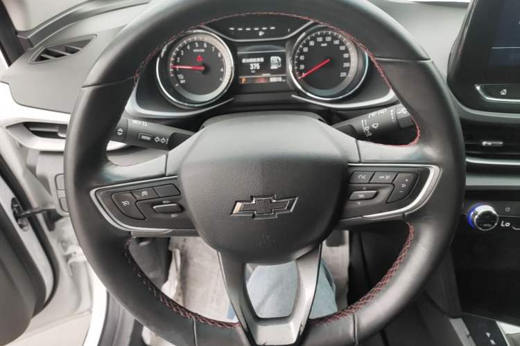 Used Chevrolet Orlando 2020 Light Hybrid Redline 530T Automatic Enjoyment Edition (5+2 Models) Steering Wheel
