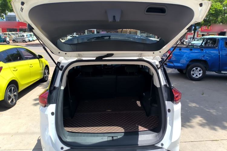 Used Chevrolet Orlando 2020 Light Hybrid Redline 530T Automatic Enjoyment Edition (5+2 Models) Trunk