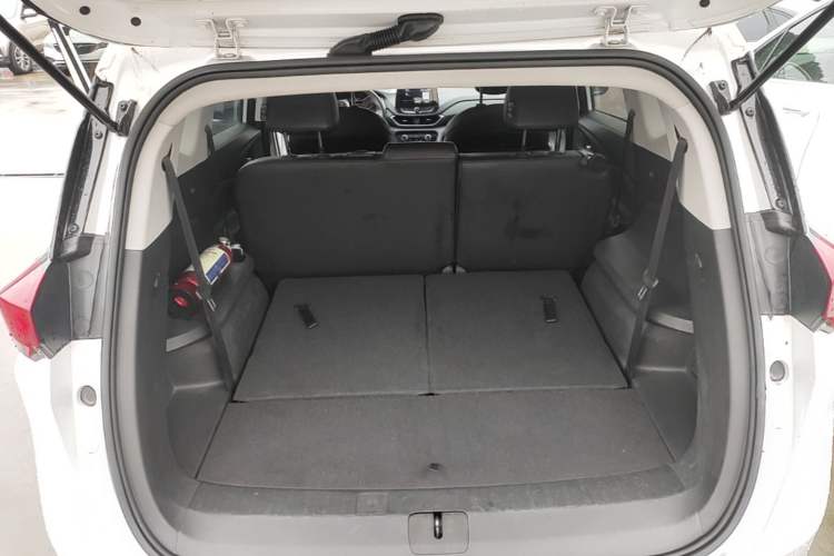 Used Chevrolet Orlando 2020 Light Hybrid Redline 530T Automatic Enjoyment Edition (5+2 Models) Trunk
