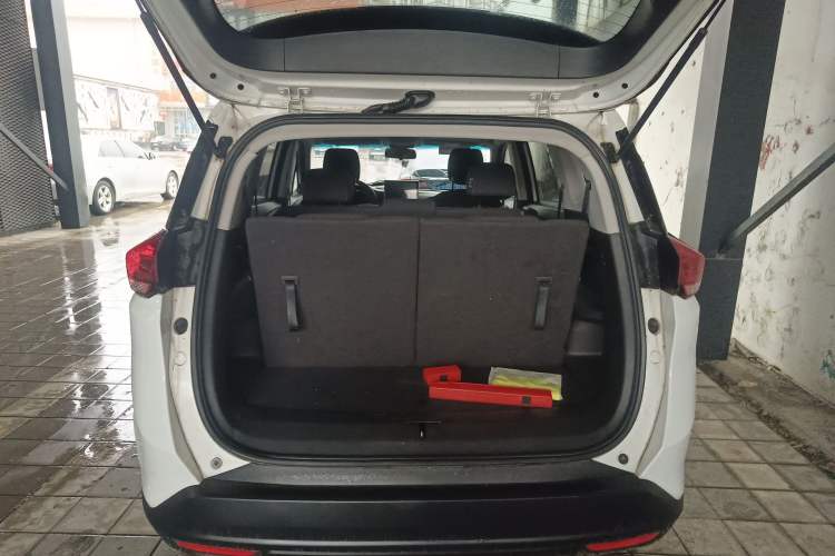 Used Chevrolet Orlando 2020 Mild Hybrid 530T Automatic Enjoyment Edition (5+2 Models) Trunk