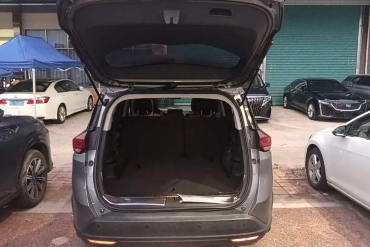 Used Chevrolet Orlando 2020 Mild Hybrid 530T Automatic Enjoyment Edition (5+2 Models) Trunk