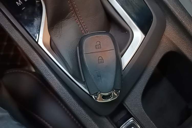 Used Chevrolet Orlando 2020 Light Hybrid Redline 530T Automatic Zhaoxiang Edition (5+2 Models) Vehicle Key
