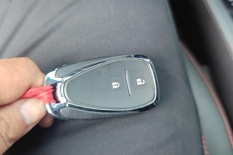 Used Chevrolet Orlando 2020 Light Hybrid Redline 530T Automatic Enjoyment Edition (5+2 Models) Vehicle Key