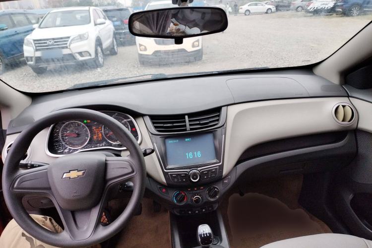 Used Chevrolet Sail 2015 Sail 3 1.3L Manual Ideal Edition Center Console