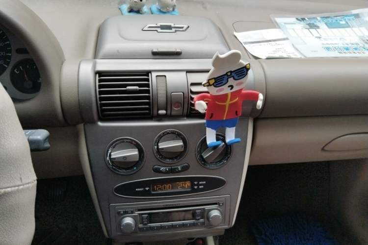 Used Chevrolet Sail 2005 SRV 1.6 SL MT Audio And AC Panel