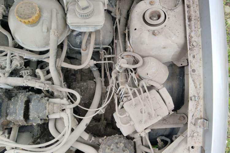 Used Chevrolet Sail 2005 SRV 1.6 SL MT Engine Bay Left
