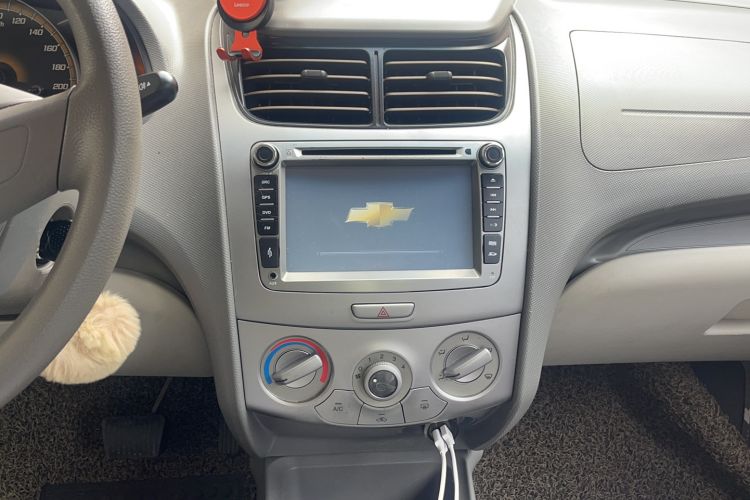 Used Chevrolet Sail 2010 Sedan 1.4L AMT Excellence Edition Audio And AC Panel