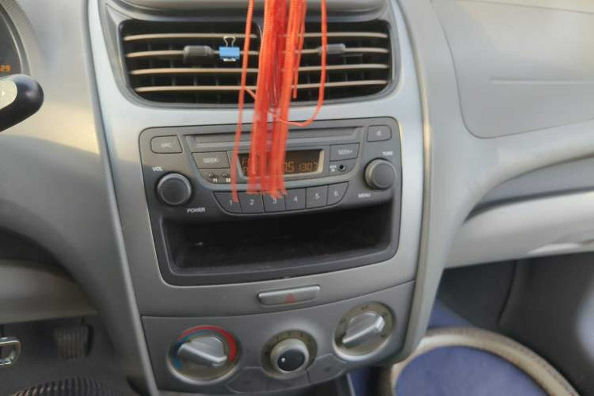 Used Chevrolet Sail 2010 Sedan 1.2L Manual Fashion Edition Audio And AC Panel