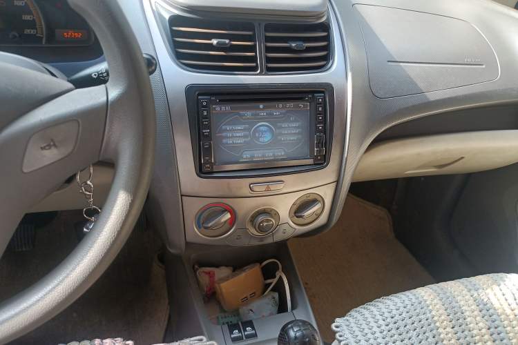 Used Chevrolet Sail 2010 Sedan 1.4L Manual Ideal Edition Audio And AC Panel