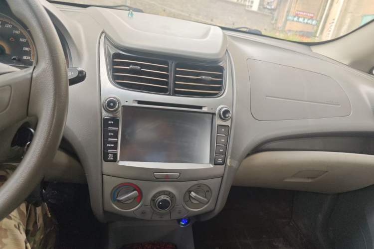 Used Chevrolet Sail 2010 Sedan 1.2L Manual Warm Edition Audio And AC Panel