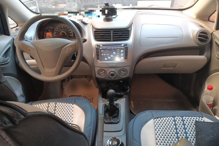 Used Chevrolet Sail 2010 Sedan 1.4L Manual Ideal Edition Center Console