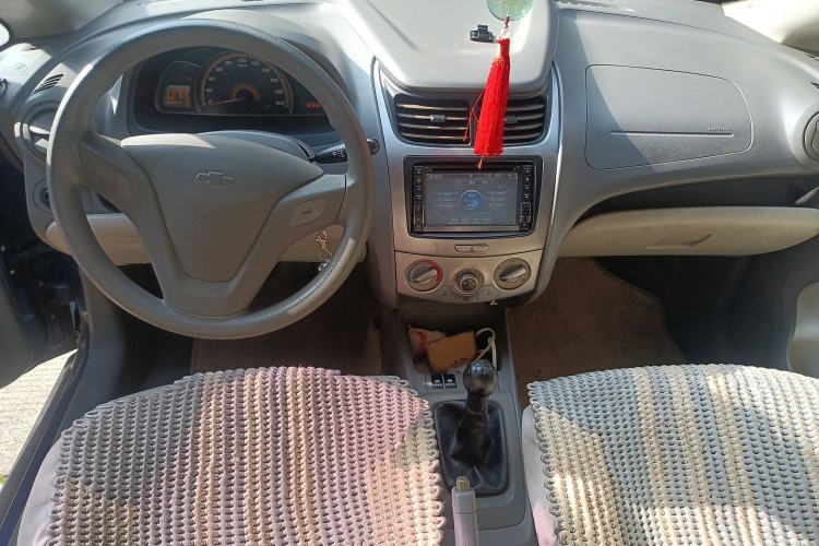 Used Chevrolet Sail 2010 Sedan 1.4L Manual Ideal Edition Center Console
