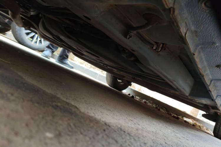 Used Chevrolet Sail 2010 Sedan 1.2L Manual Warm Edition Chassis Front Left