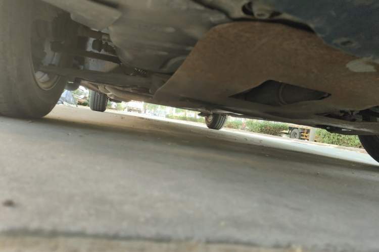 Used Chevrolet Sail 2010 Sedan 1.2L Manual Fashion Edition Chassis Front Right
