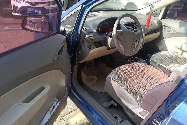 Used Chevrolet Sail 2010 Sedan 1.4L Manual Ideal Edition Driver Seat