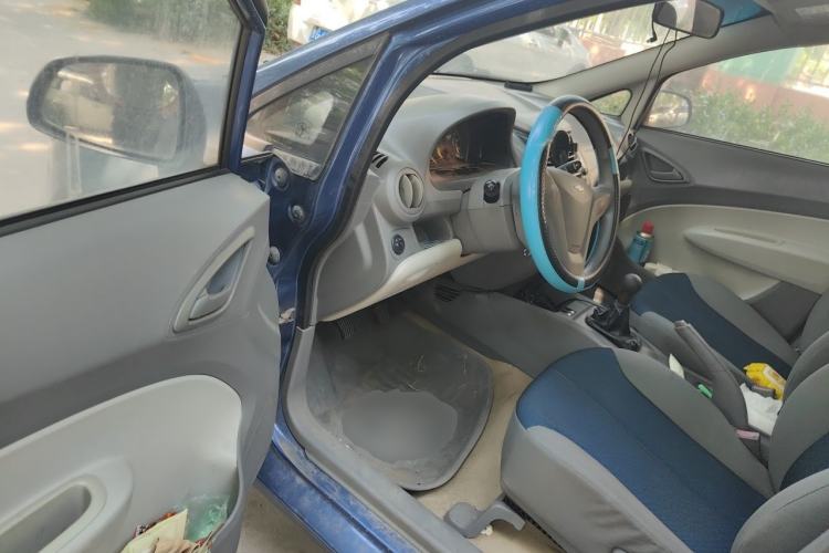 Used Chevrolet Sail 2010 Sedan 1.2L Manual Fashion Edition Driver Seat
