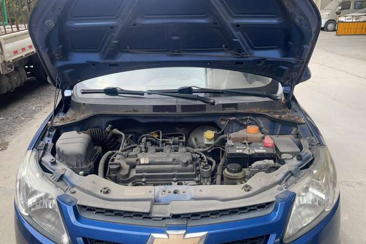 Used Chevrolet Sail 2010 Sedan 1.4L AMT Excellence Edition Engine Bay