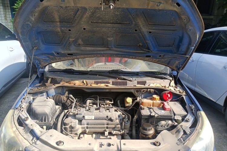 Used Chevrolet Sail 2010 Sedan 1.4L Manual Ideal Edition Engine Bay