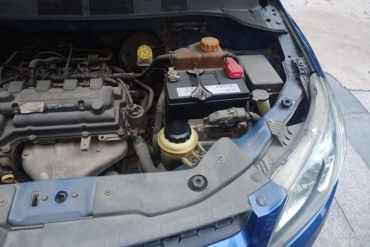 Used Chevrolet Sail 2010 Sedan 1.4L AMT Excellence Edition Engine Bay Left