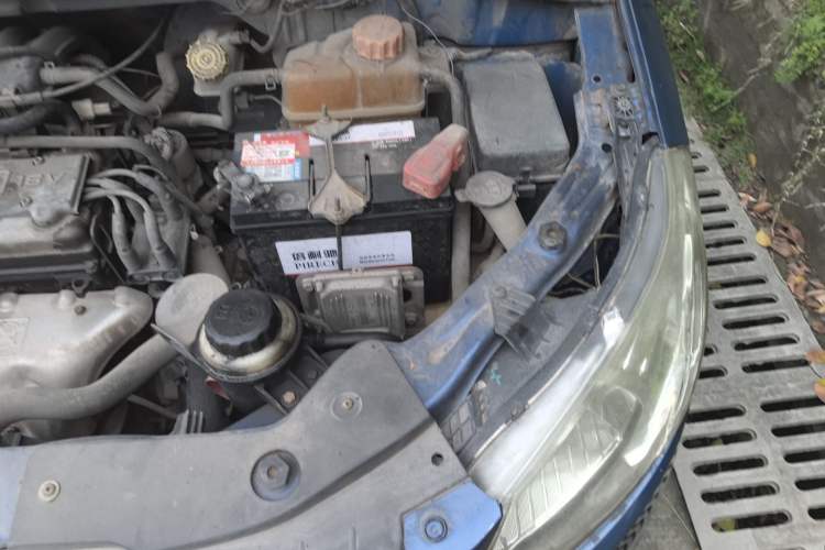 Used Chevrolet Sail 2010 Sedan 1.2L Manual Fashion Edition Engine Bay Left