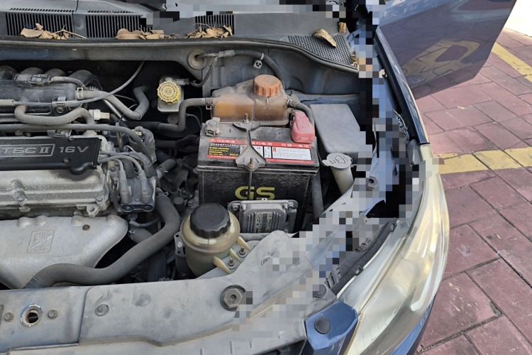 Used Chevrolet Sail 2010 Sedan 1.2L Manual Warm Edition Engine Bay Left