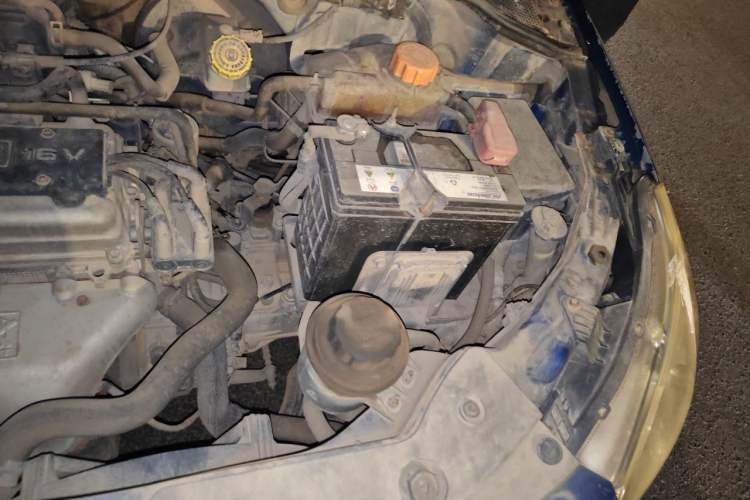 Used Chevrolet Sail 2010 Sedan 1.2L Manual Fashion Edition Engine Bay Left