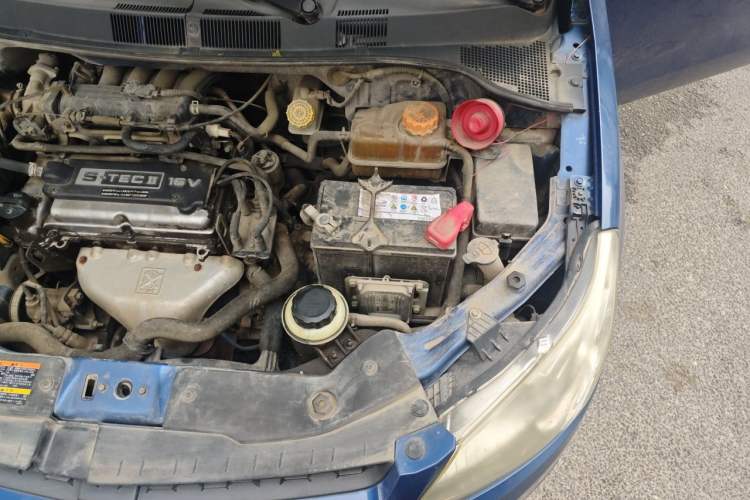 Used Chevrolet Sail 2010 Sedan 1.2L Manual Warm Edition Engine Bay Left