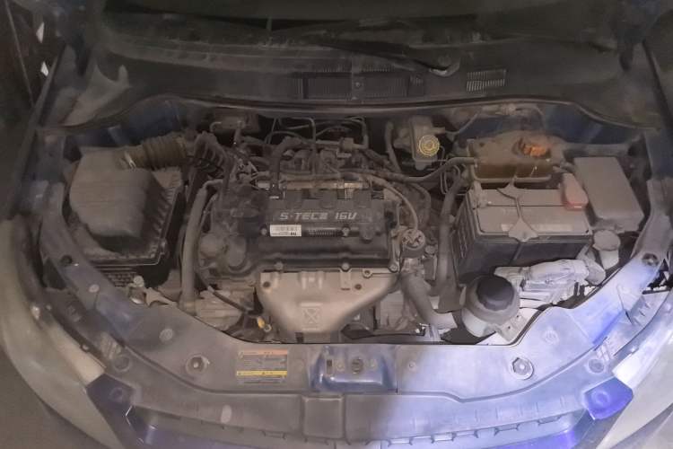 Used Chevrolet Sail 2010 Sedan 1.4L Manual Enjoyment Edition Engine Bay