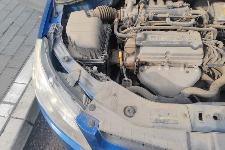 Used Chevrolet Sail 2010 Sedan 1.2L Manual Warm Edition Engine Bay Right