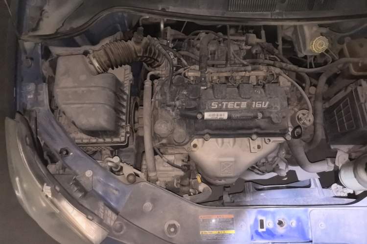 Used Chevrolet Sail 2010 Sedan 1.4L Manual Enjoyment Edition Engine Bay Right