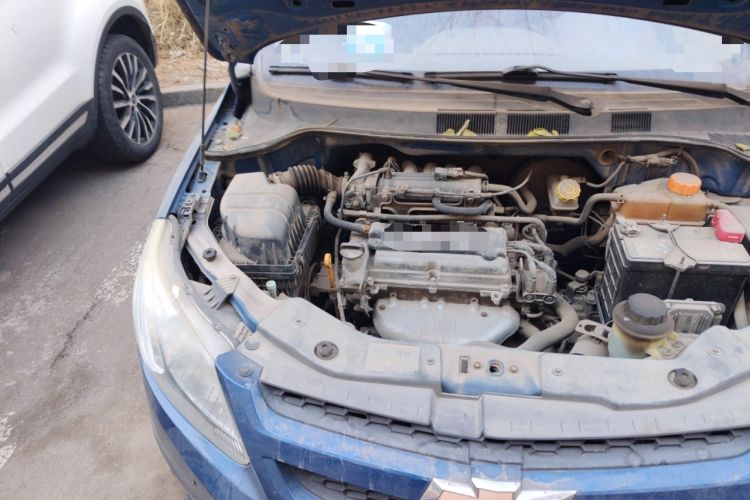 Used Chevrolet Sail 2010 Sedan 1.2L Manual Warm Edition Engine Bay Right