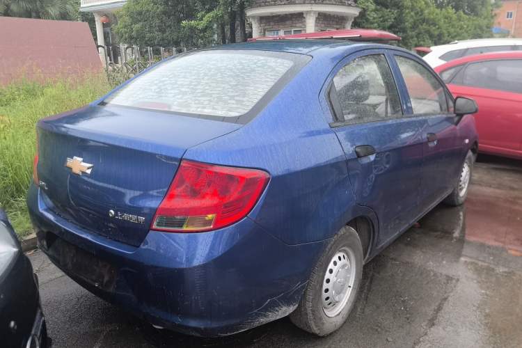 Used Chevrolet Sail 2010 Sedan 1.2L Manual Fashion Edition Exterior 3