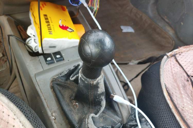 Used Chevrolet Sail 2010 Sedan 1.2L Manual Warm Edition Gear Lever
