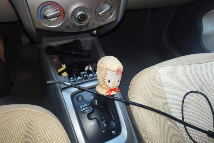 Used Chevrolet Sail 2010 Sedan 1.4L AMT Excellence Edition Gear Lever