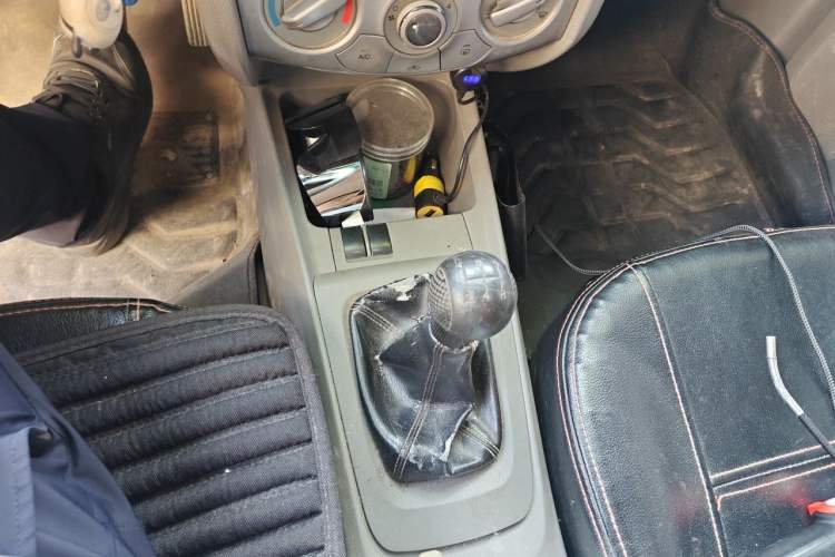 Used Chevrolet Sail 2010 Sedan 1.2L Manual Warm Edition Gear Lever