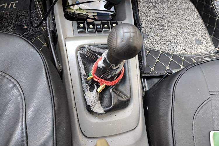 Used Chevrolet Sail 2010 Sedan 1.2L Manual Warm Edition Gear Lever